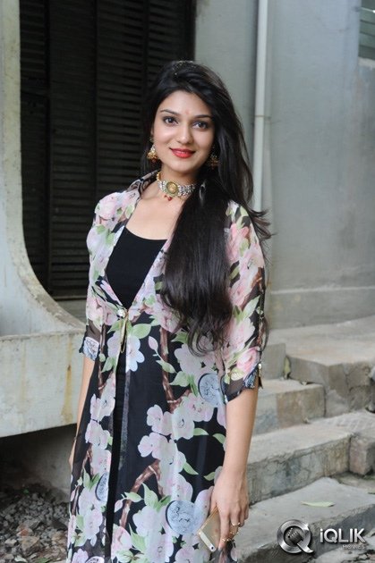 Siya-Gautham-at-Pilavani-Perantam-Movie-Opening